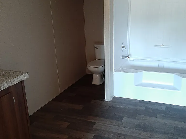 105 Foster Ferry Dr — Photo 9
