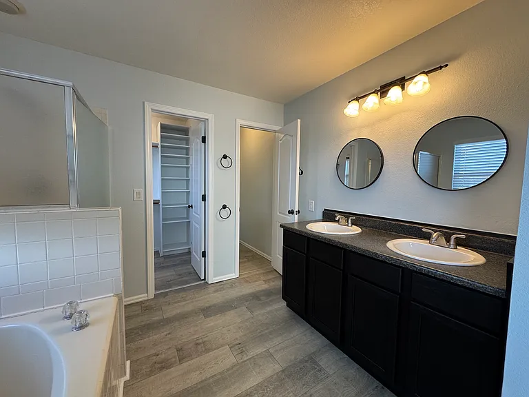 5 piece Master Bath with new flooring