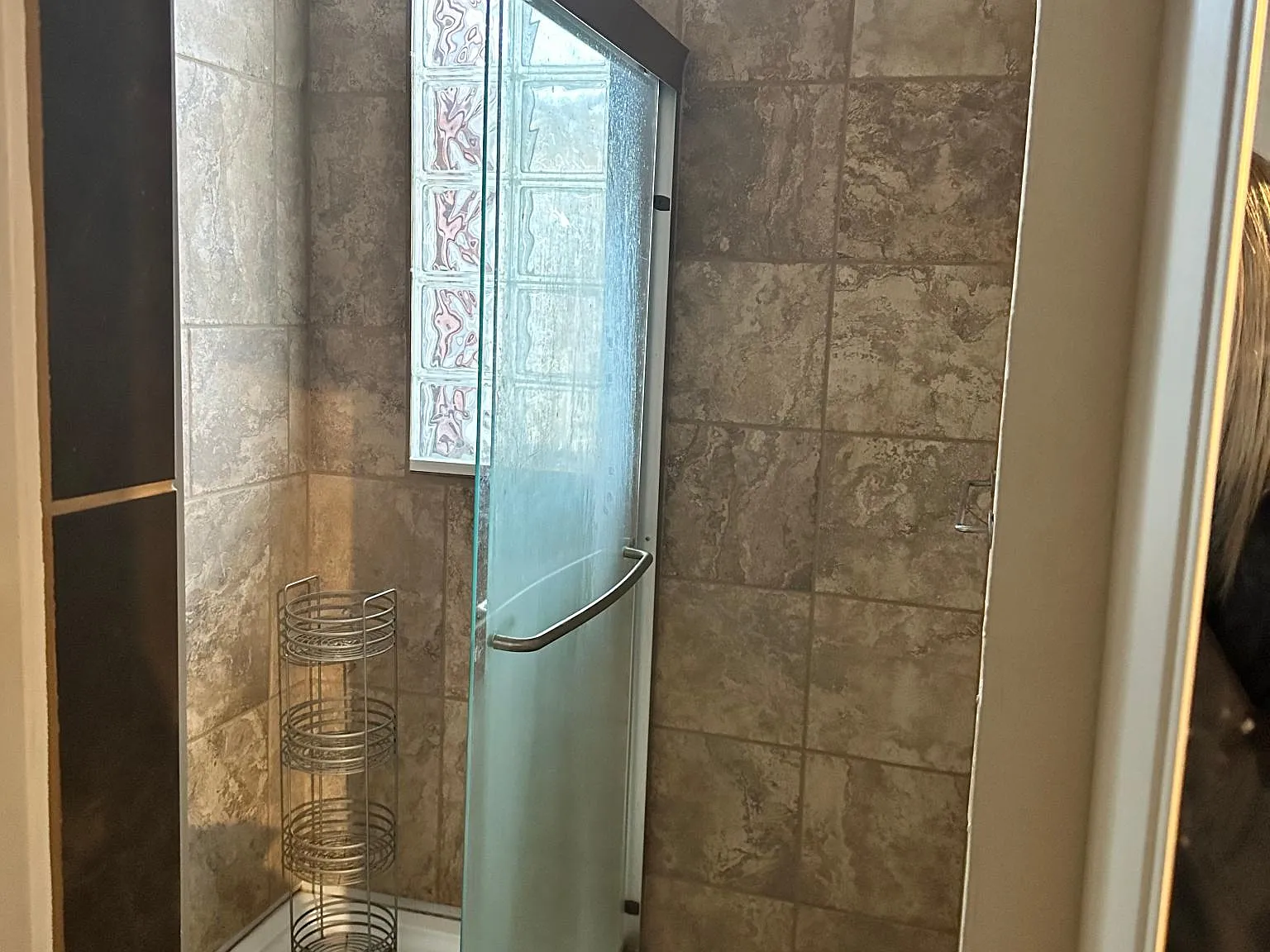 3 bed, $1,500 — Photo 4