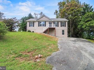364 Lakeview Cir, Louisa, VA 23093