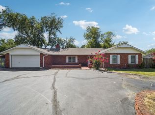 100 S 5th St, Morris, OK 74445