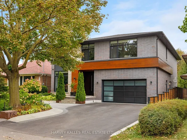 16 Graystone Gdns, Toronto, ON M8Z 3C3