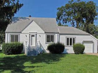 50 N Forest Ave, Palatine, IL 60074
