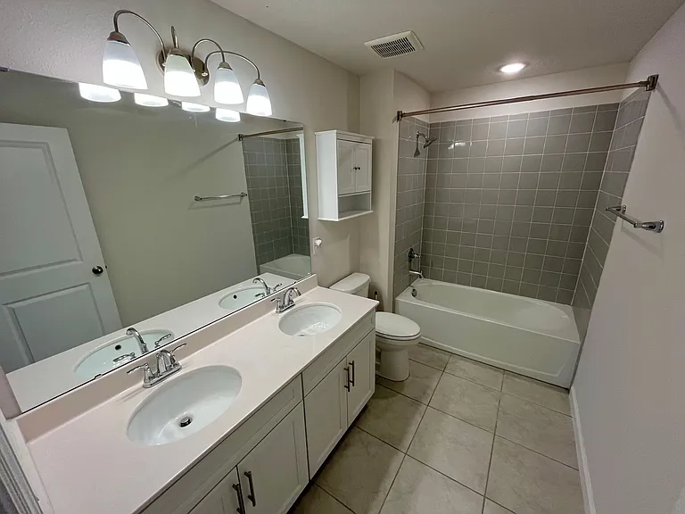 406 Sofia Ln — Photo 16