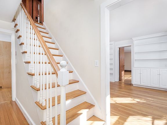 2nd image of 445 Glen Rd