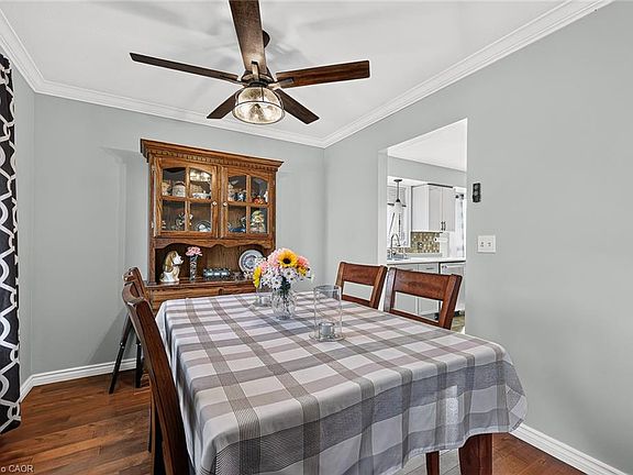3rd image of 37 Spring St