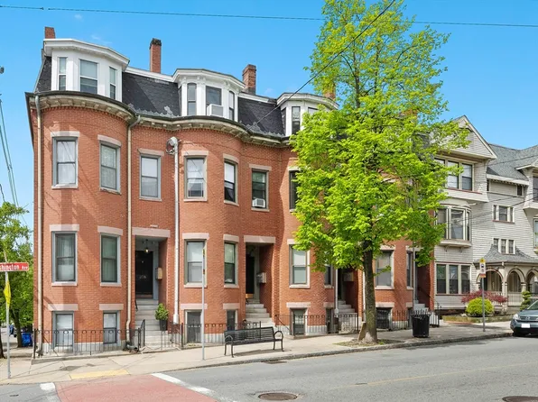 210 Washington Ave APT 4, Chelsea, MA 02150