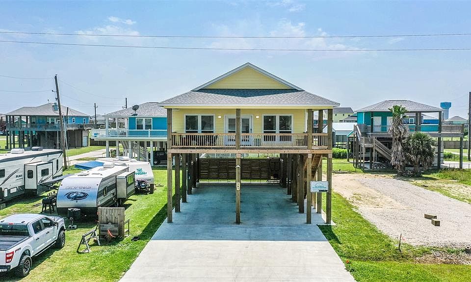 957 Alberdie Dr, Crystal Beach, Tx 77650 