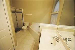 4th image of 139 Rockhill Dr