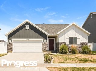 1382 W Waterfront Dr, Syracuse, UT 84075