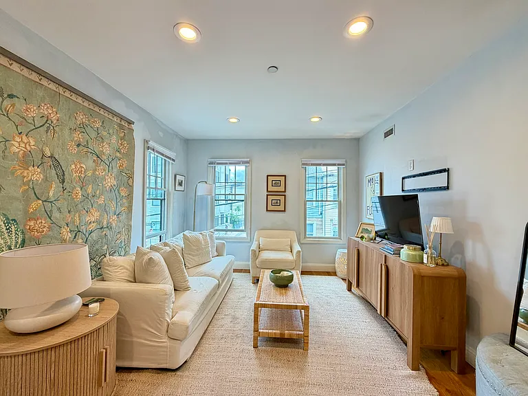 77 F St #2 — Photo 4