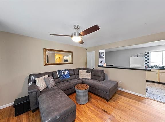 4th image of 5146 Ville Donna Ln