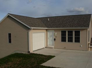 1038 Bristol Ave NW, Grand Rapids, MI