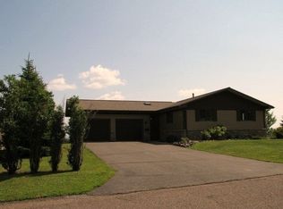 2706 W 12th St, Duluth, MN 55806