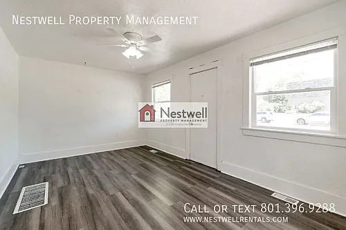 2308 S Green St Photo 1