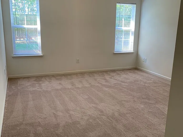 144 Springwood Ln — Photo 9