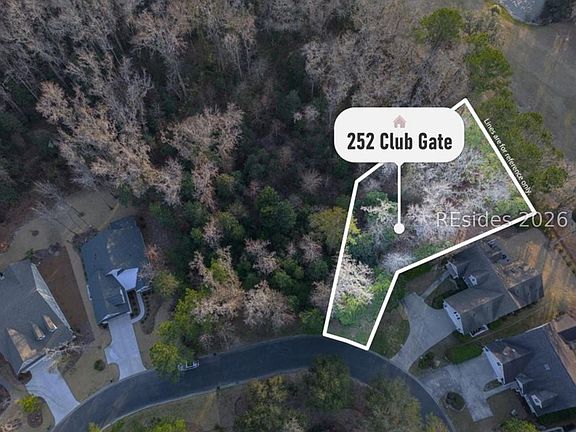 3rd image of 252 Club Gate