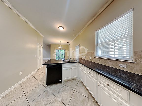4th image of 11207 Country Squire Ln