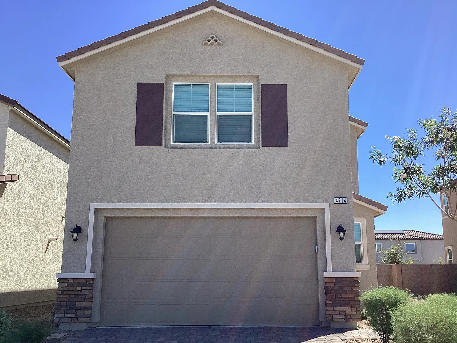 4 bed, 3.0 bath, 2213 sqft, $2,620 — Photo 1