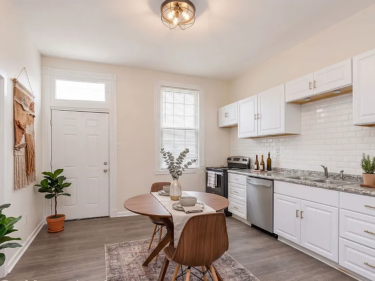 2228 Reading Rd #1 — Photo 11