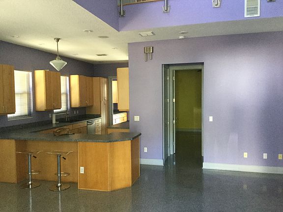 3rd image of 1220 Catherine St