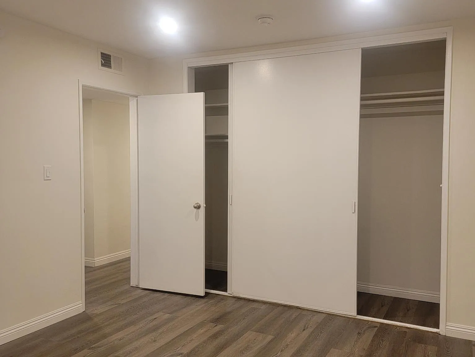 2 bed, 1280 sqft, $3,000 — Photo 1