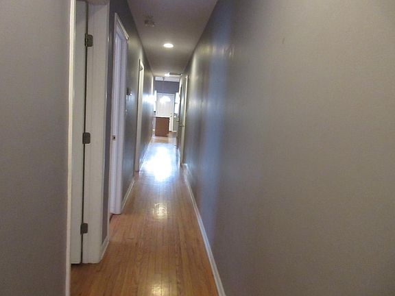 4th image of 1311 W Pratt Blvd APT 2E
