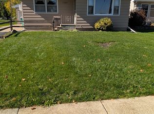 1233 Commercial St, Sycamore, IL 60178