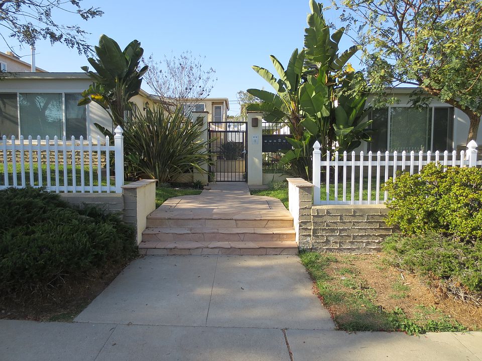1st image of 2072 Oliver Ave
