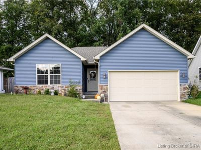 930 Twin Oaks Drive, Henryville, IN, 47126