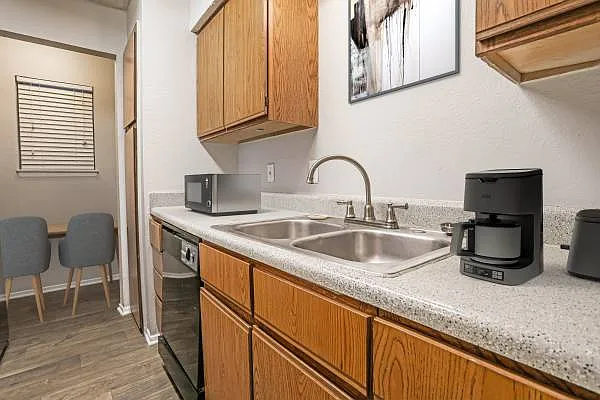Dakota Apartments — Photo 24