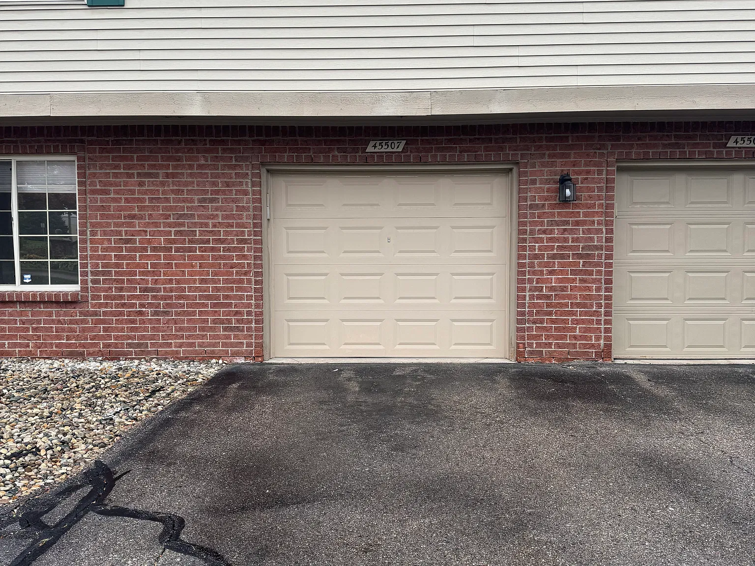 2 bed, 1306 sqft, $1,750 — Photo 2
