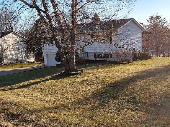 2nd image of 139 Henry Dr
