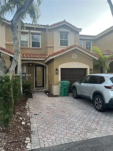 10872 SW 89th St #Townhouse 10872 Photo 1