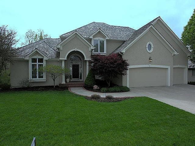 1st image of 8104 Forest Park Dr