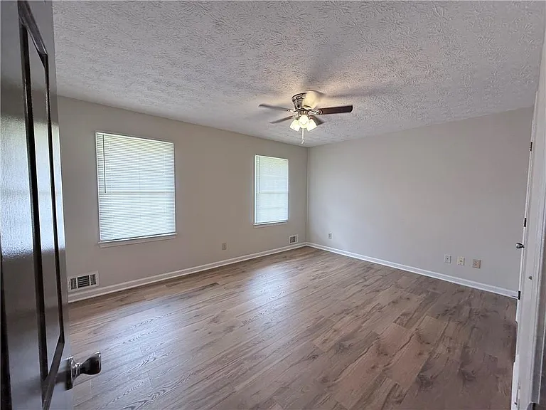 40 Salem Rdg — Photo 29