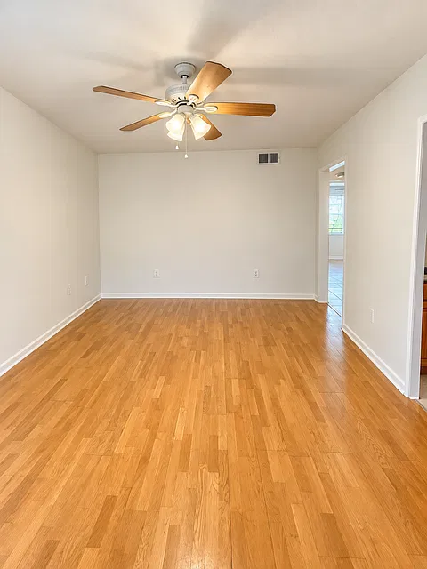 2 bed, 750 sqft, $1,295 — Photo 2