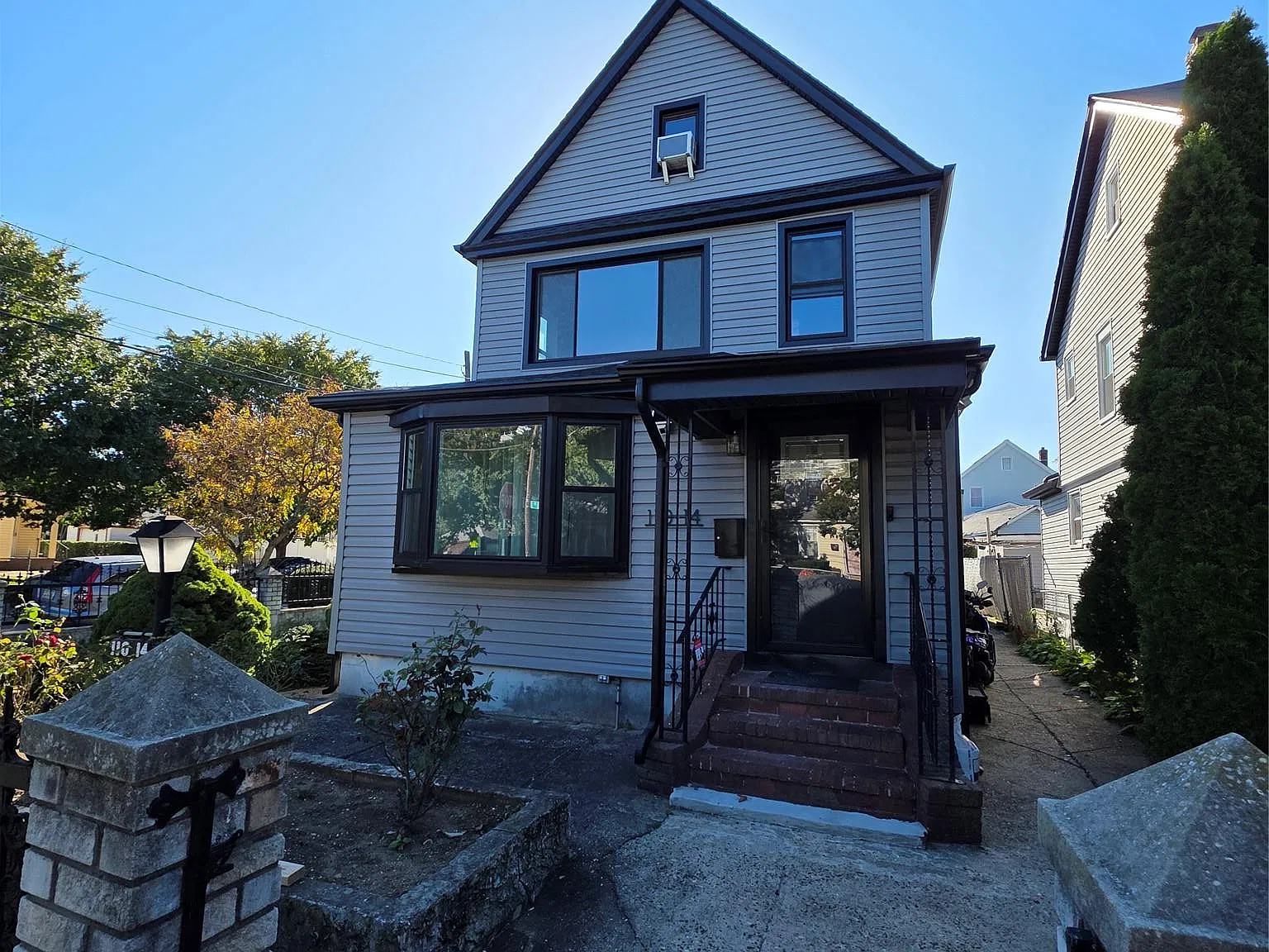 2 bed, 1.0 bath, 800 sqft, $2,997 — Photo 2