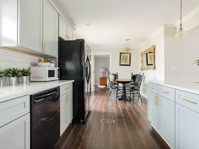 3044 Belvedere Ln — Photo 38