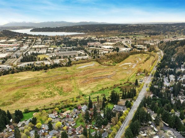 9040 Avondale Road NE, Redmond, WA 98052