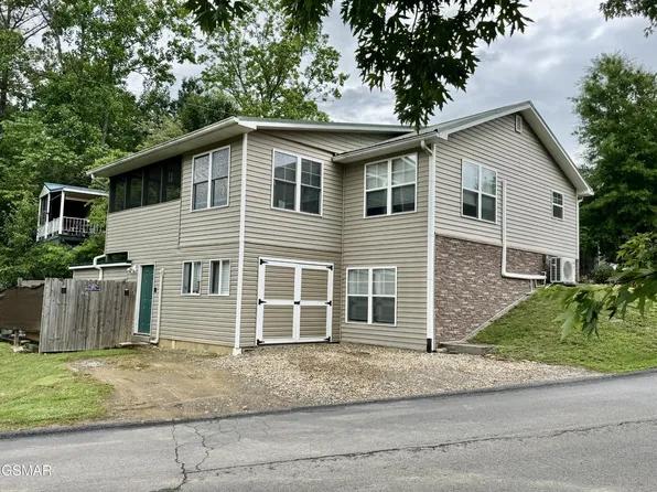 401 Mountain Thrush Dr, Townsend, TN 37882