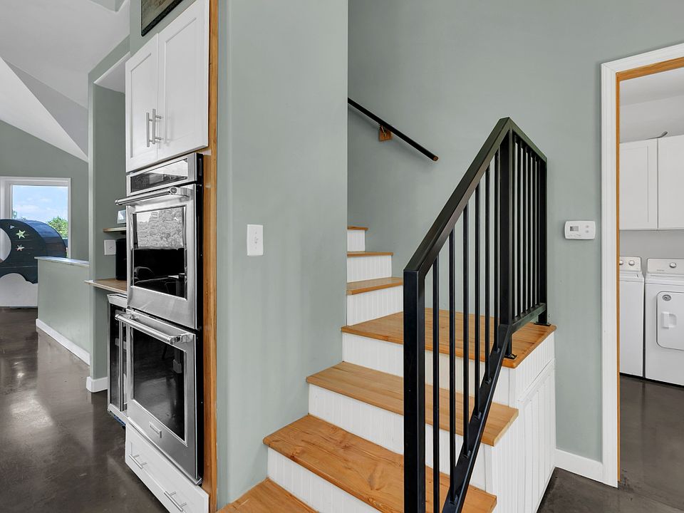 28th image of 232 Covenant Ln