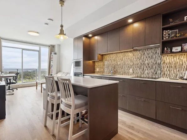 13495 Central Ave #D256, Surrey, BC V3T 0K2