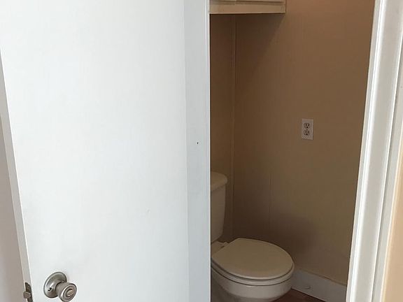 2nd image of 202 E Bryant St