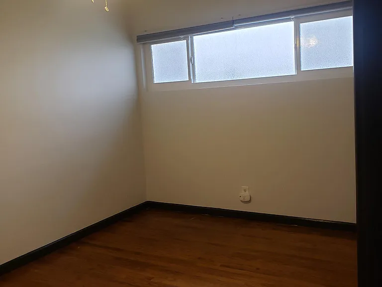 428 W Stocker St #3 — Photo 14