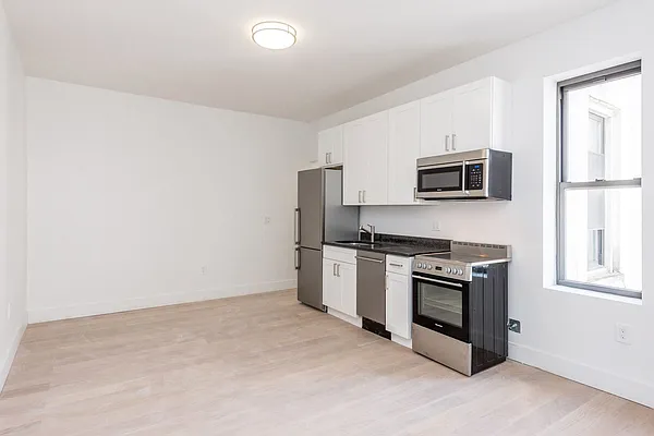 Rented by Nooklyn NYC LLC | media 25