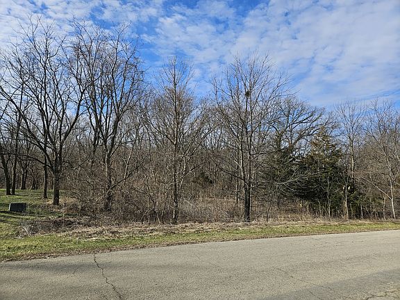 3rd image of 2616 N 3689th Rd