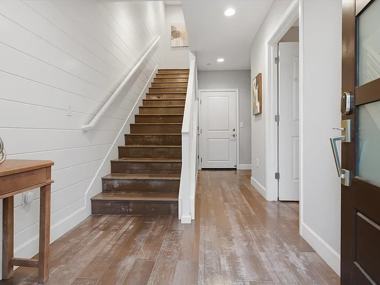 3520 Peralta Blvd — Photo 2