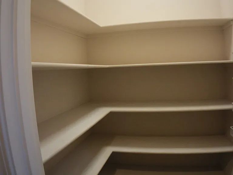 1313 Jordan Ave — Photo 5