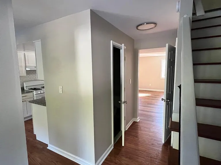 5748 Yellowrose Ct — Photo 6